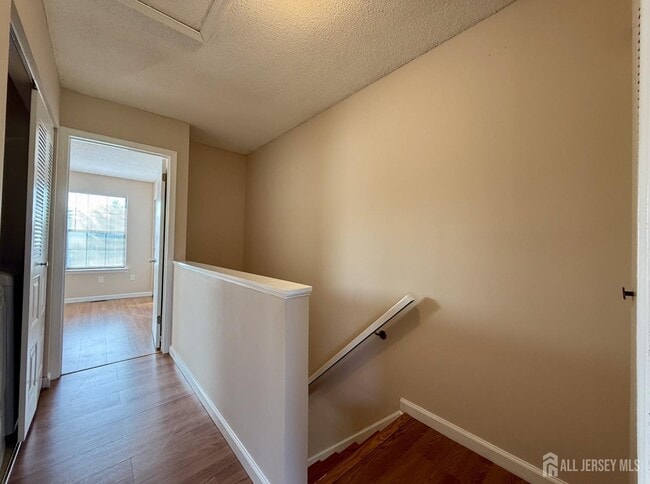 Building Photo - 250 Bromley Pl