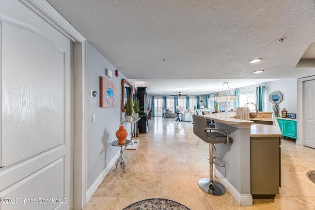 Building Photo - 121 Lancha Cir