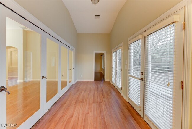 Building Photo - 8647 Majestic Vision Way