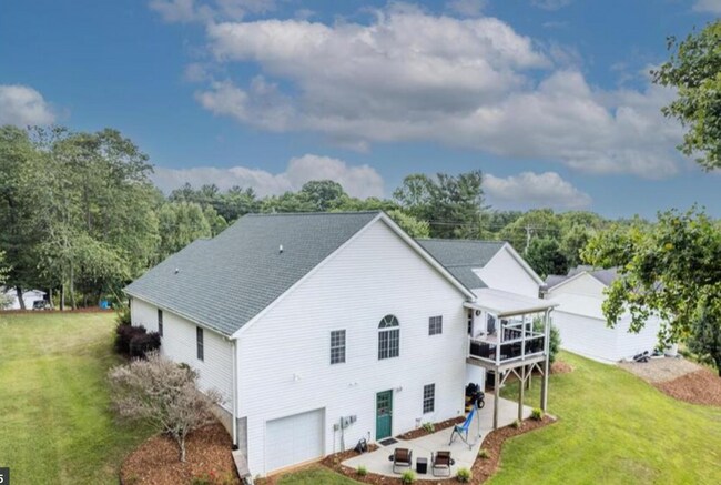 Building Photo - 315 Olivette Rd