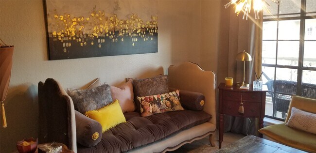 Building Photo - 500 Ferry Rd