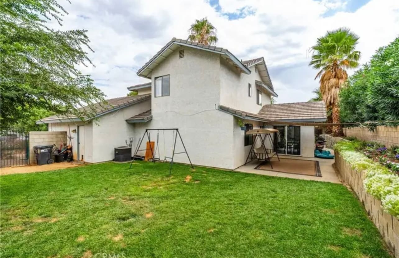 Building Photo - 4554 Meadow Pl