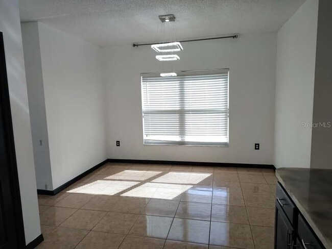 Building Photo - 4422 Evergreen Forest Loop