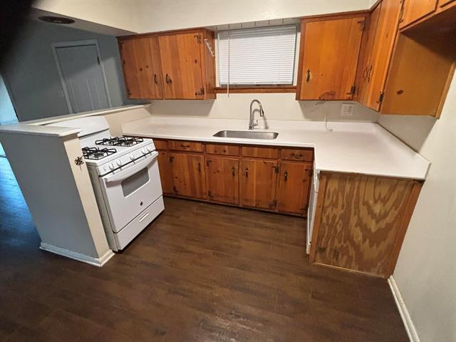 Building Photo - 1222 Brookhollow Dr