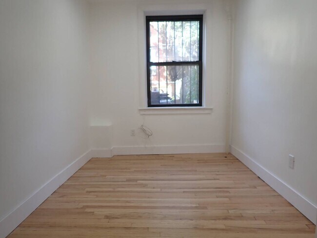 Building Photo - 250 Carlton Ave