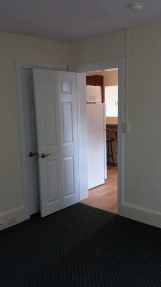 Bedroom - 209 Union St