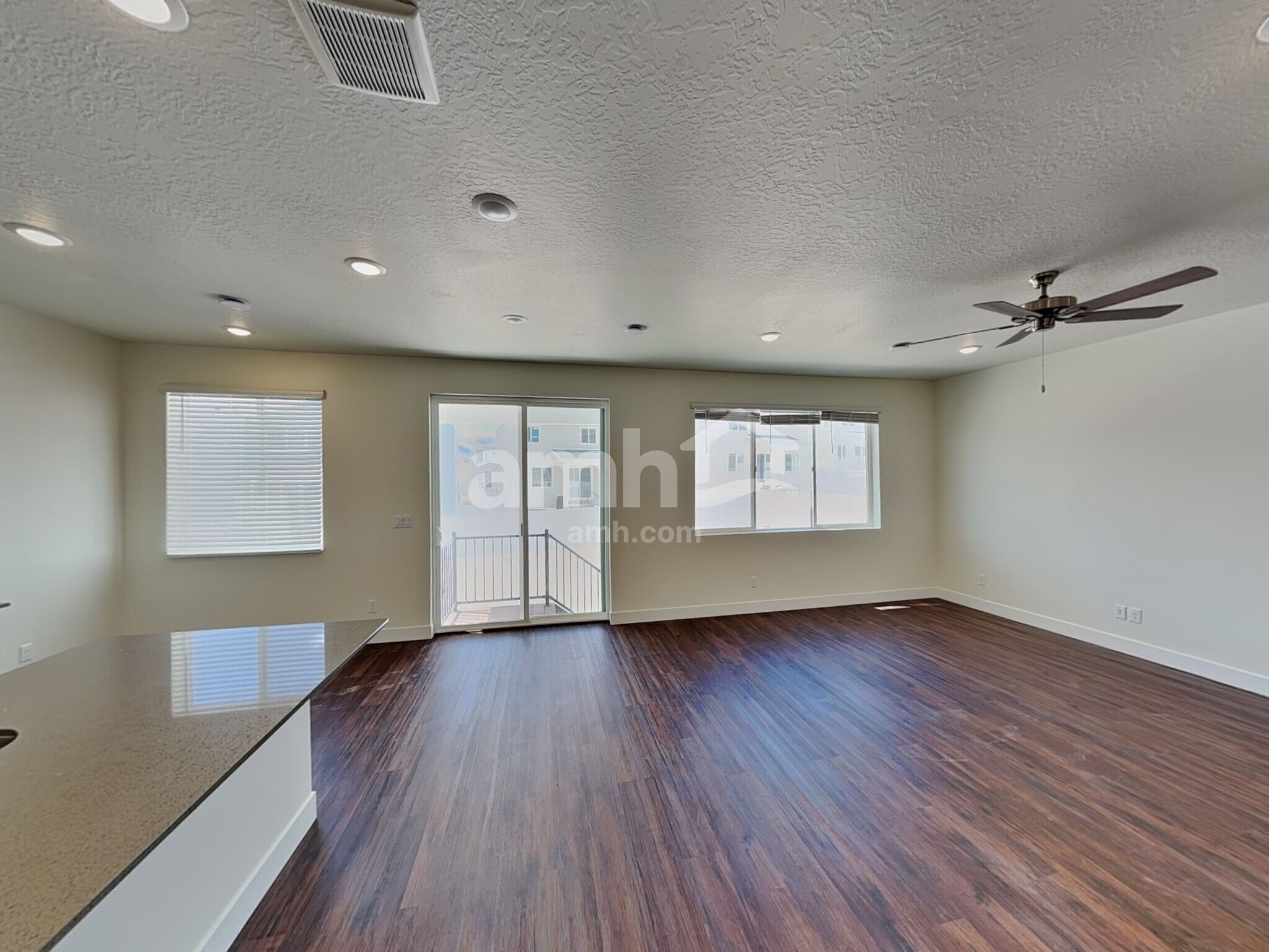 Building Photo - 1211 Redbud Dr