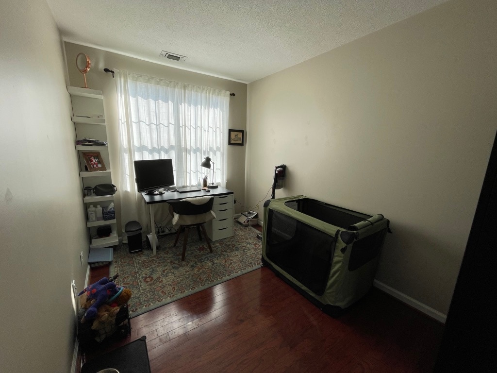 Building Photo - 20311 Beechwood Ter