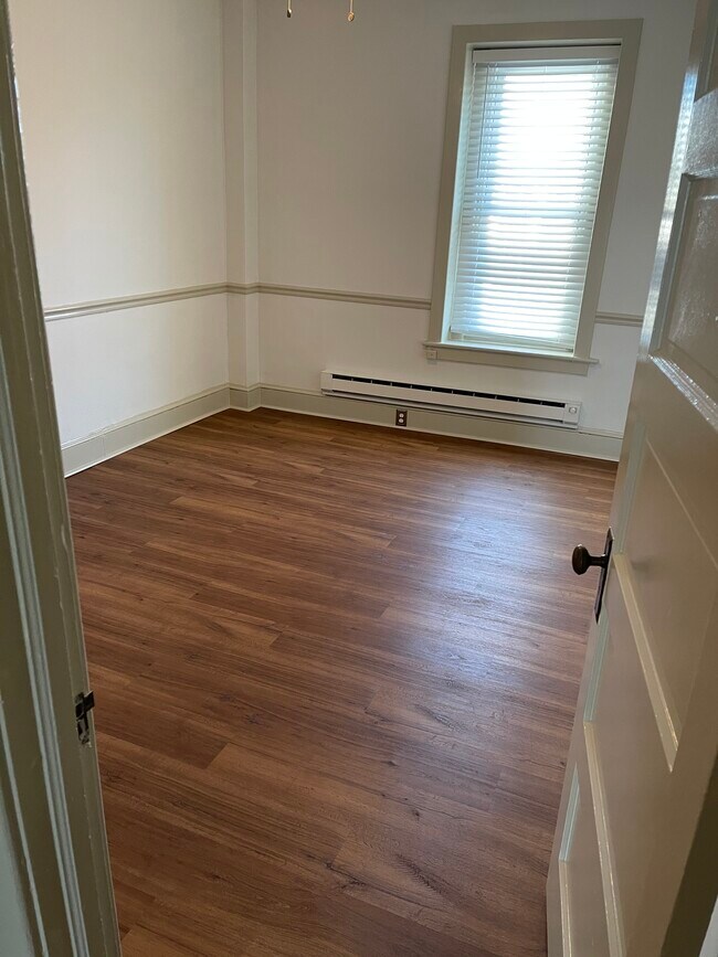 Bedroom - 13 S State St