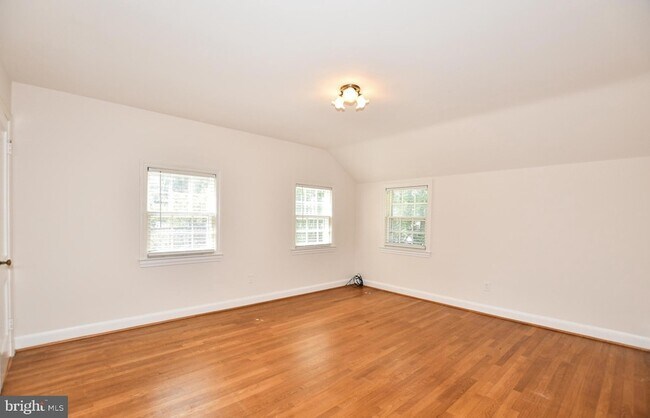 Building Photo - 6123 Wynnwood Rd