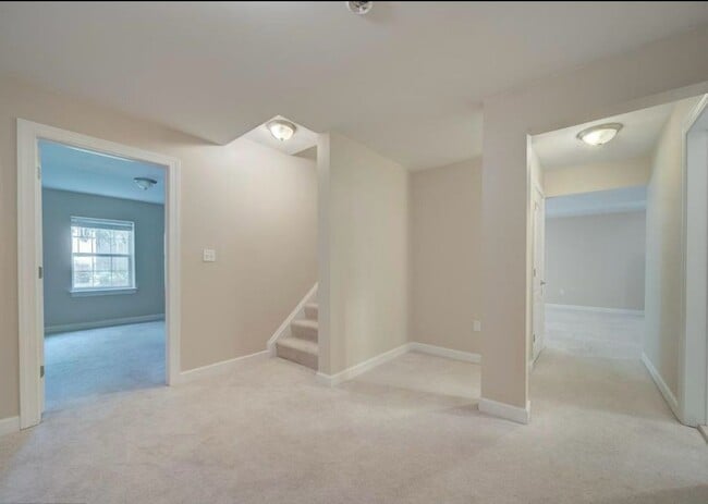 Building Photo - 18413 Cedar Dr