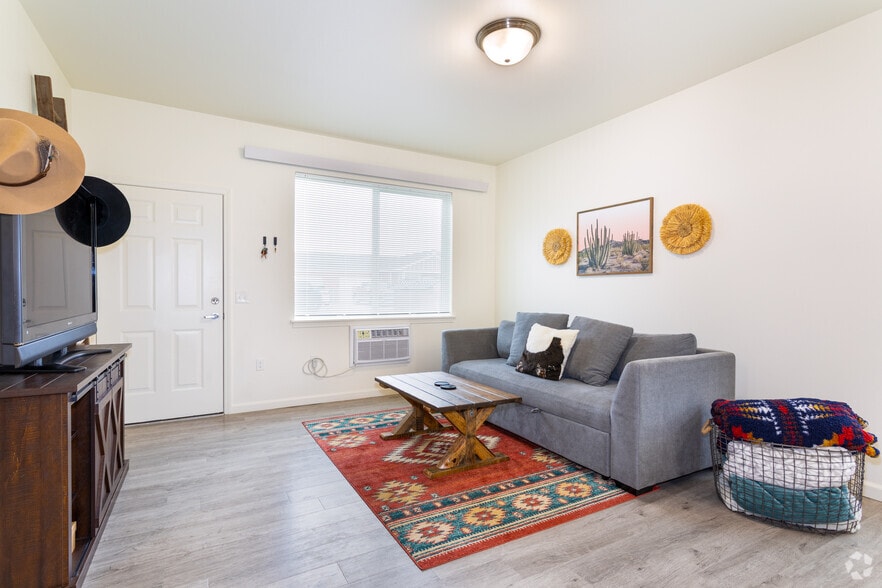 1BR, 1BA - 662SF - March Madness Patio Home Apartments