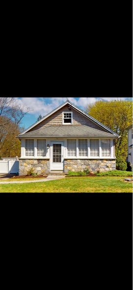 Building Photo - 23 Nichols Ave