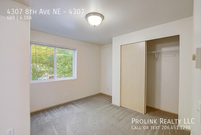Building Photo - 4307 8th Ave NE
