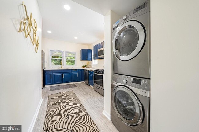 Building Photo - 2800 Upshur St