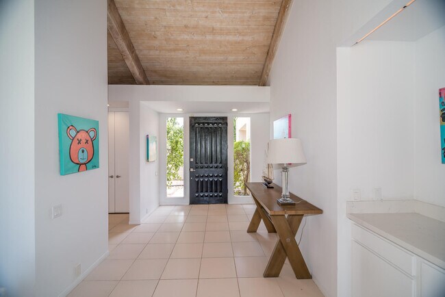 Building Photo - 645 Hospitality Dr