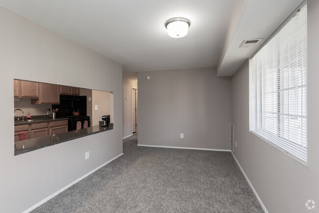 2BR, 1BA - 825 SF - Signal Hill Apartments