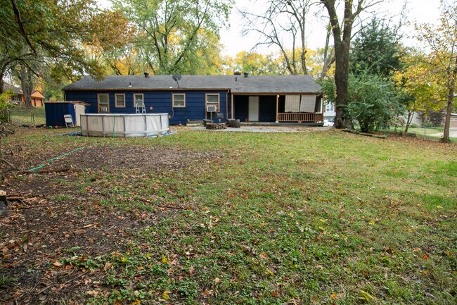 Building Photo - 9709 Bennington Ave