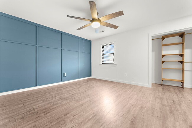 Building Photo - 706 Nora Ln