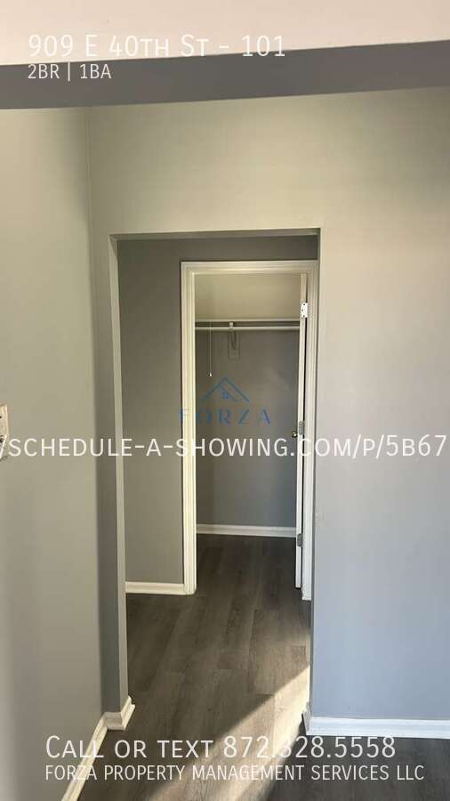 Building Photo - 909 E 40th St