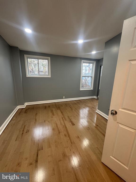 Building Photo - 3221 Lyndale Ave