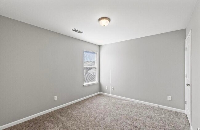 Building Photo - 6076 Arbor Wds Wy