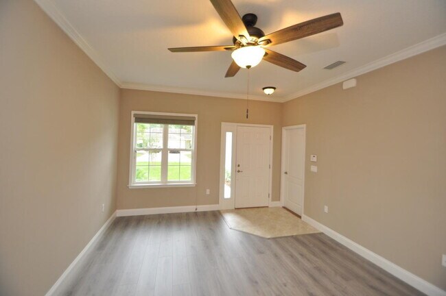 Building Photo - 3 Bed 2 Bath Modern Duplex in Seminole Woods