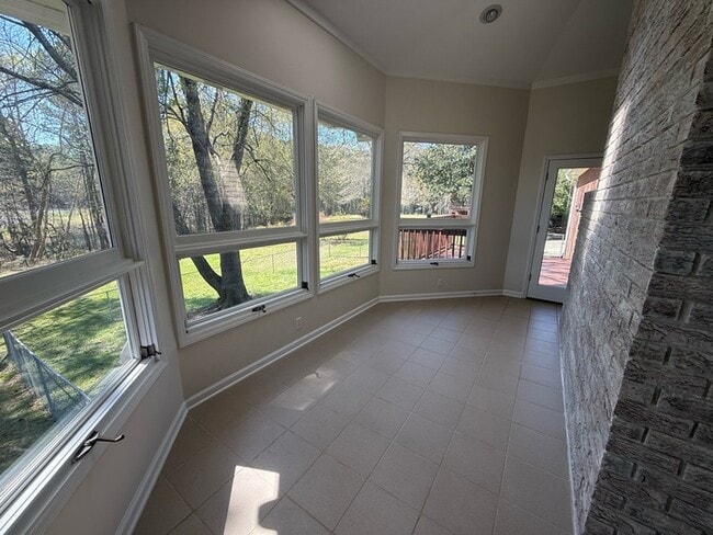 Building Photo - Spacious ranch, fenced yard, 2 car garage, large basement, near Wake Tech