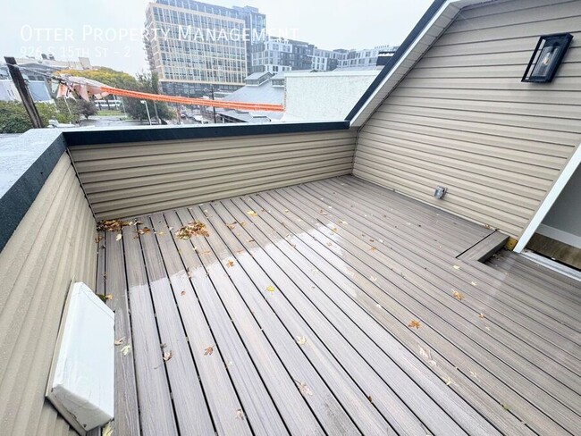 Building Photo - 926 S 15th St