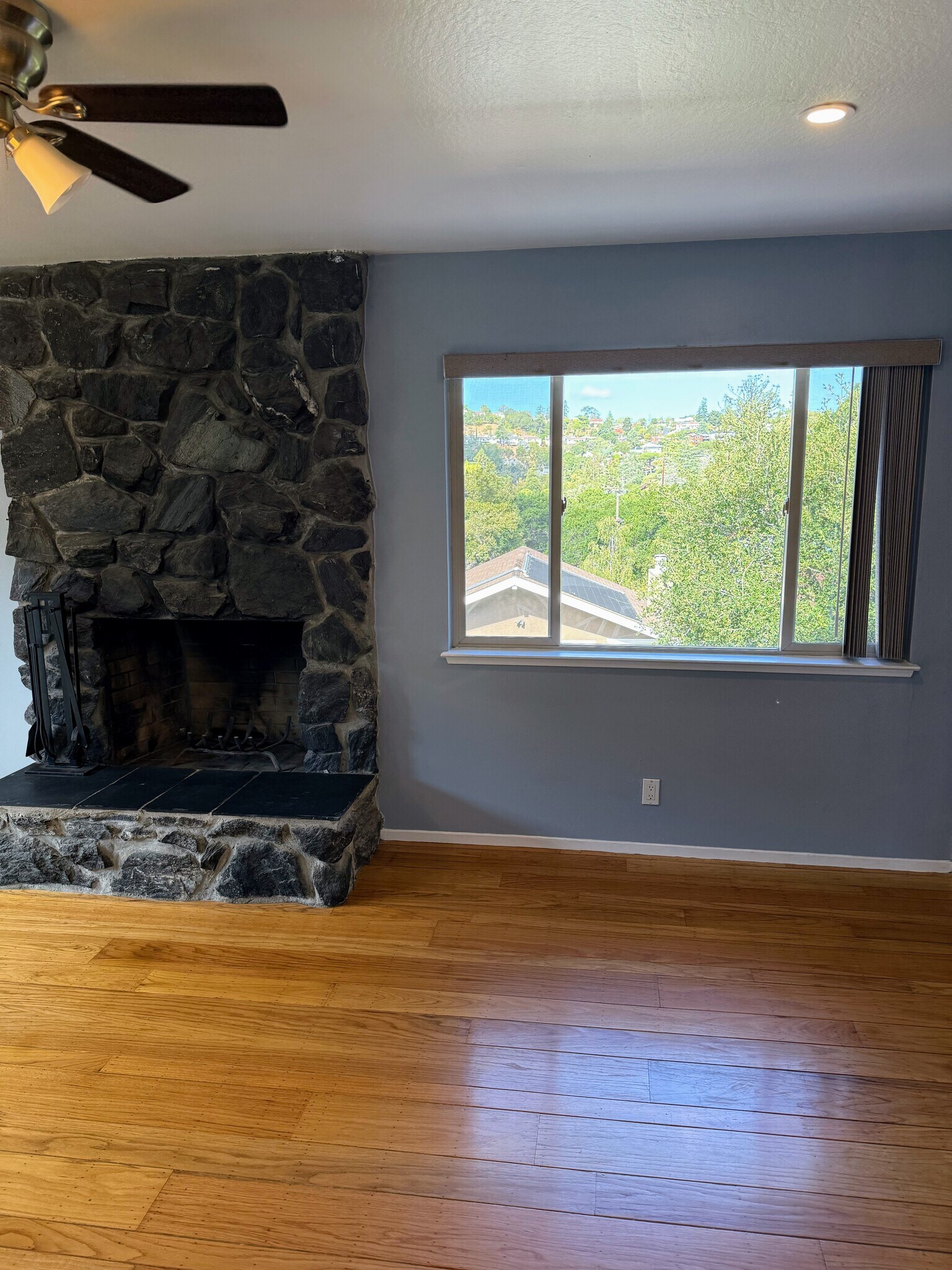 Building Photo - 376 Caprino Way