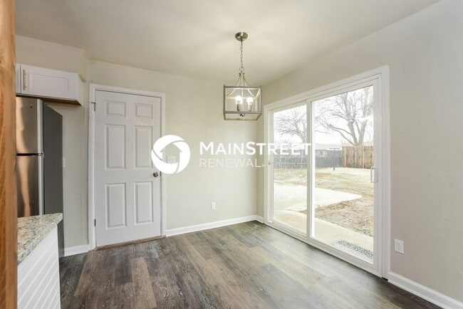 Building Photo - 3 Bedroom Pet-Friendly Home in Oklahoma City, OK with Main Street Renewal