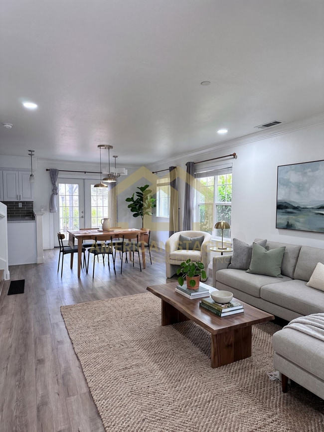 Building Photo - 1441 Crown Cir