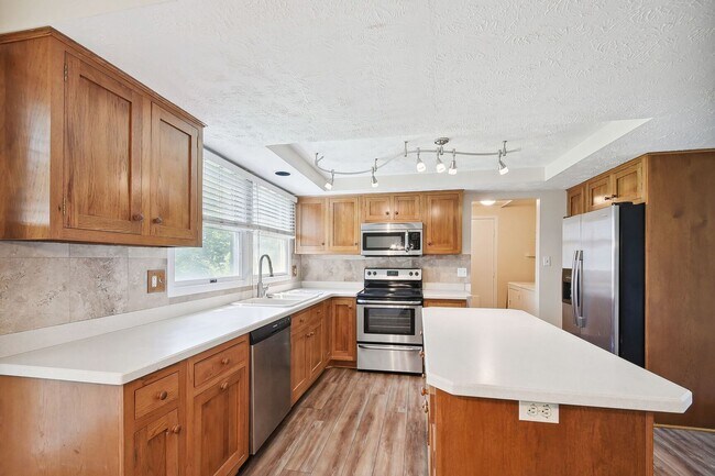 Building Photo - 1402 Kingstream Dr