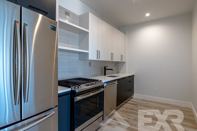 Building Photo - 8 Fairview Pl