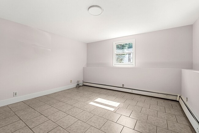 Building Photo - 14 N Glenway Ave
