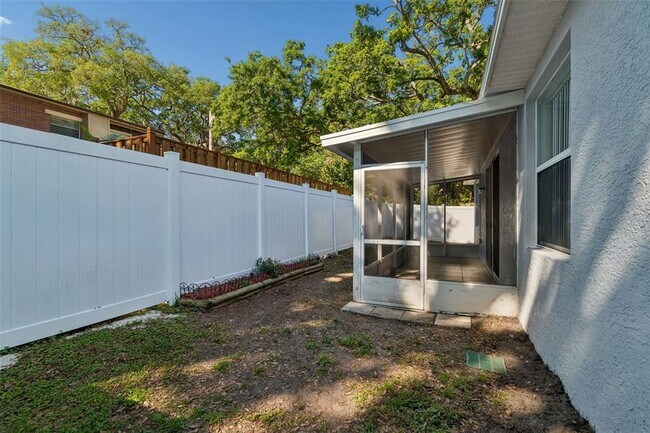 Building Photo - 1208 DR Martin Luther King JR Street North