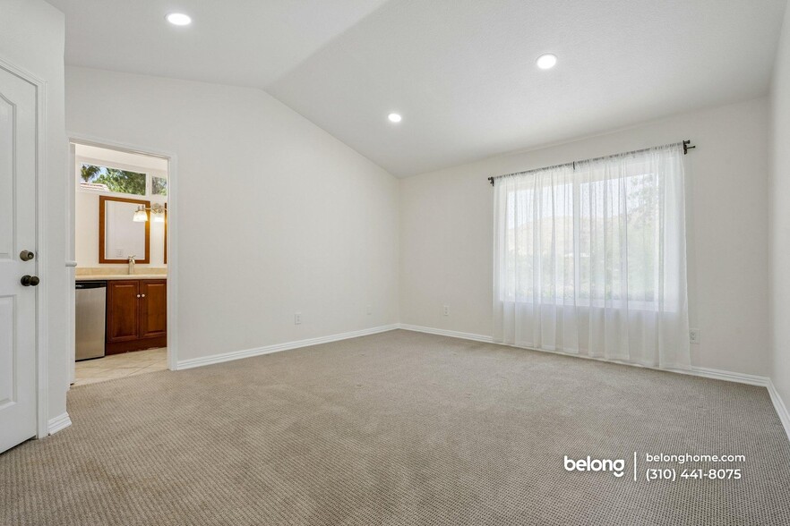 Building Photo - 4132 Lost Springs Dr