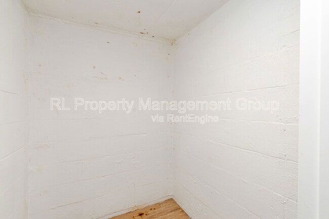 Building Photo - 459 Blenheim Rd