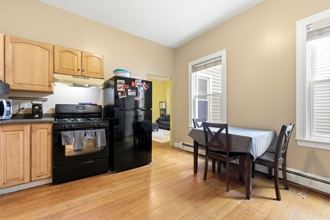 Building Photo - 13 Fulkerson St