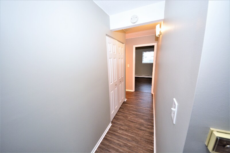 Building Photo - 7335 Tiffany Dr