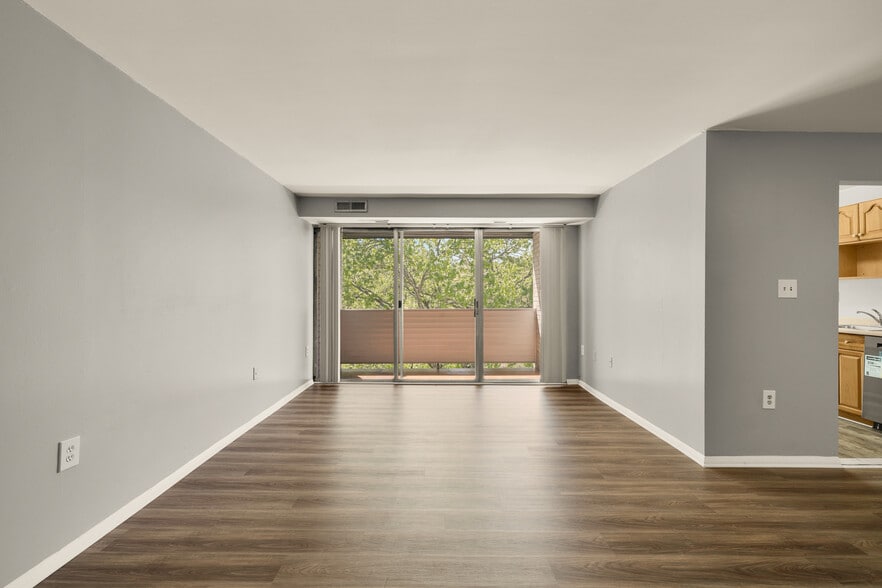 Building Photo - 5614 Bismach Dr