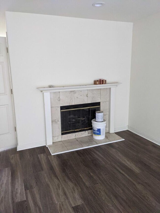 Building Photo - 3 bedroom in San Francisco CA 94117