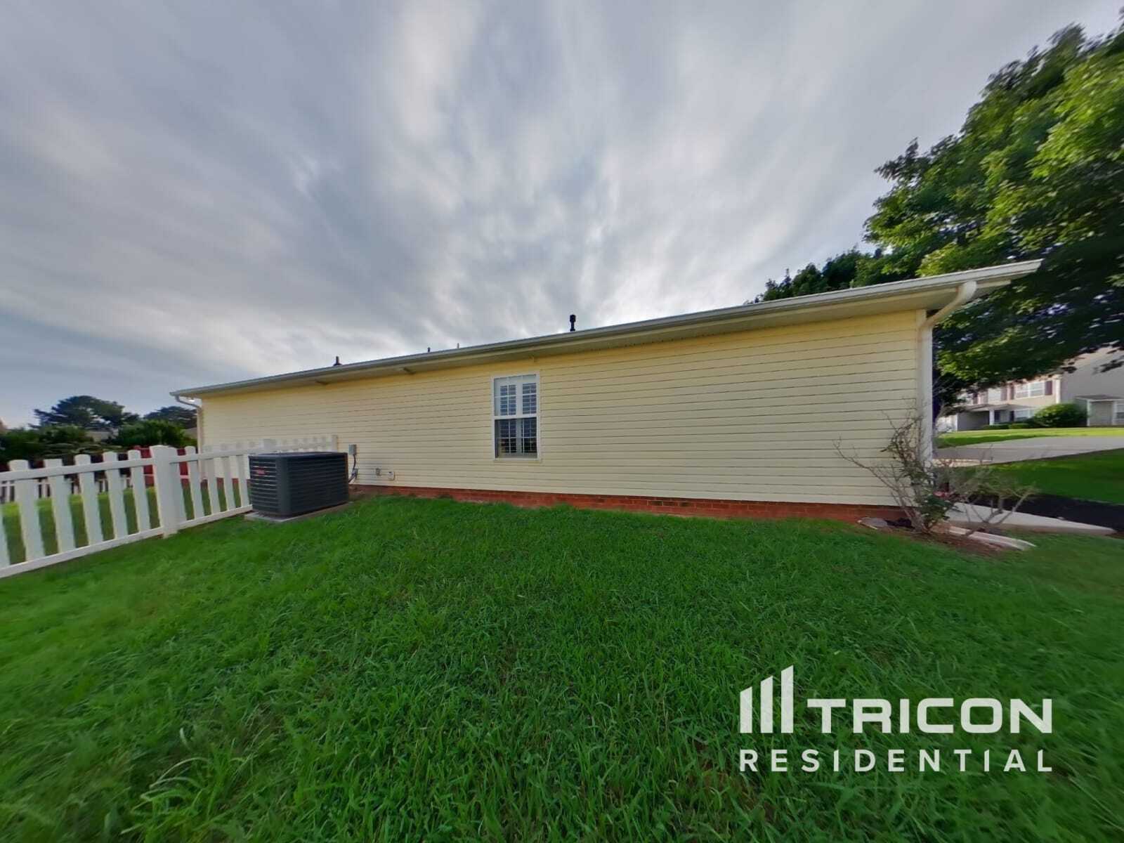 Building Photo - 3633 Crowders View Dr