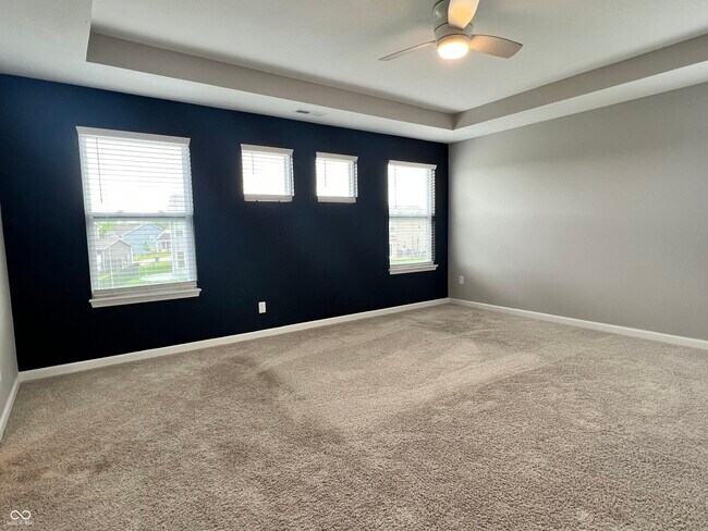 Building Photo - 5656 Grosbeak Dr