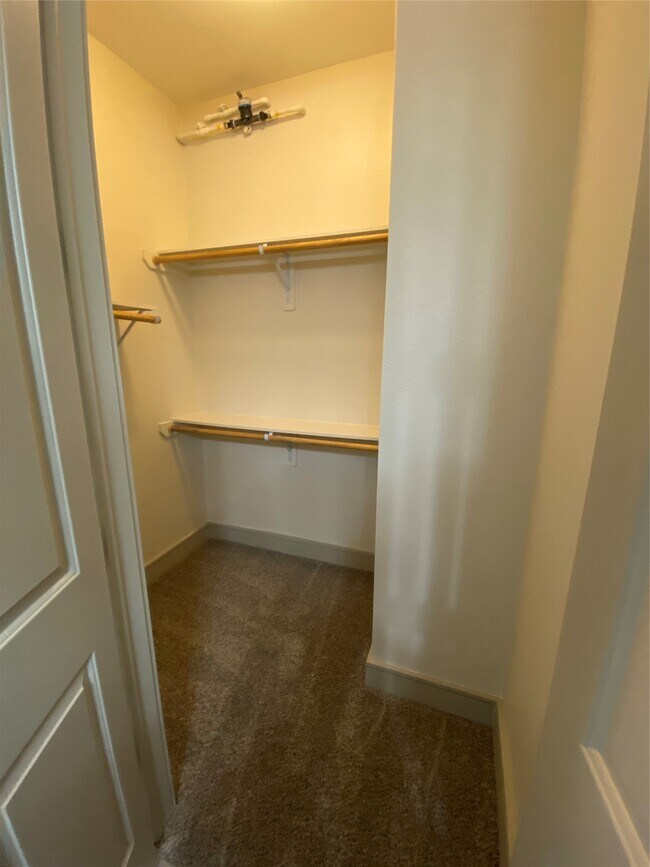 Building Photo - 1800 St Joseph Pkwy