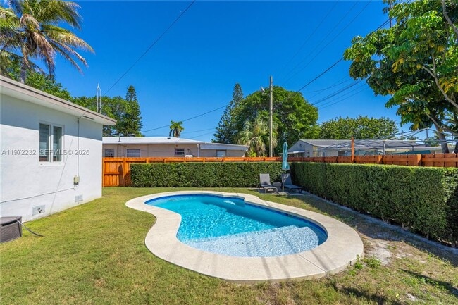 Building Photo - 6376 SW 20th St