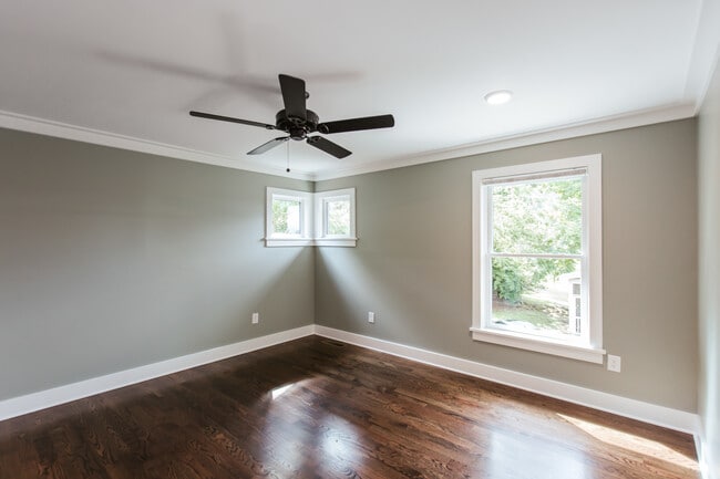 Building Photo - 132 Flint St