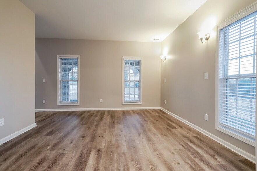 Building Photo - 2054 Jessica Way