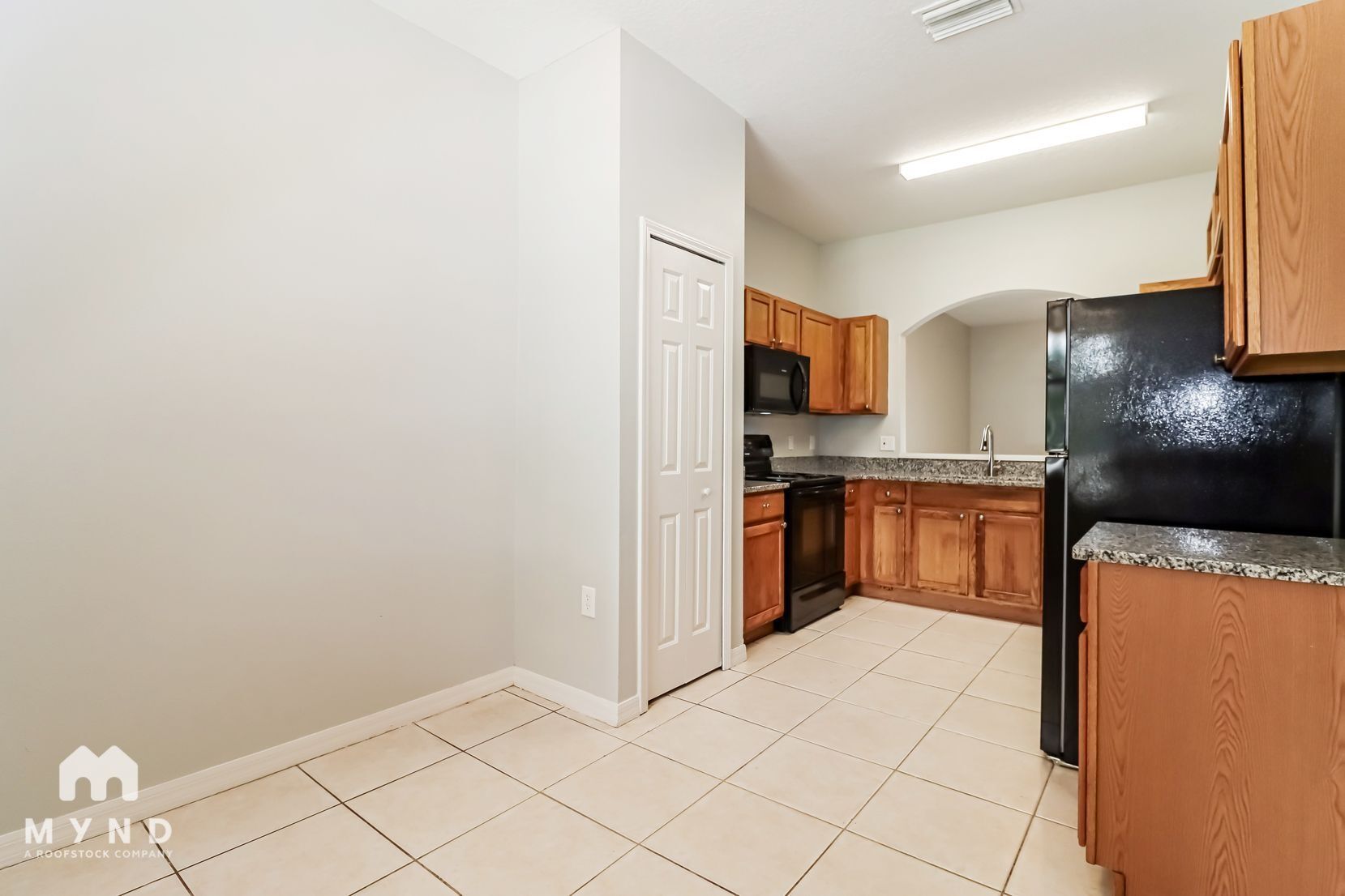 Building Photo - 2218 E Ida St