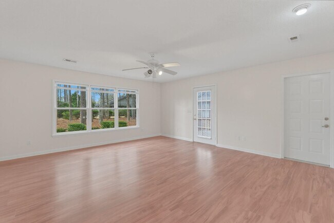 Building Photo - 100 Timberline Dr